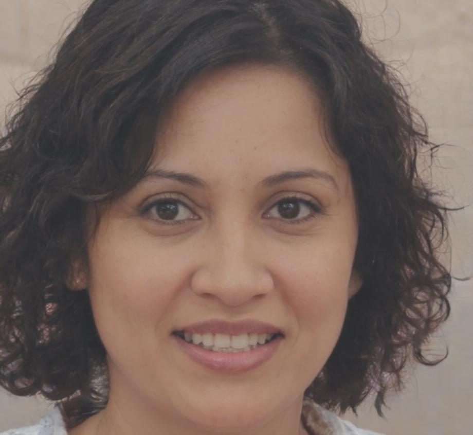 Saoirse Vaughn professional headshot